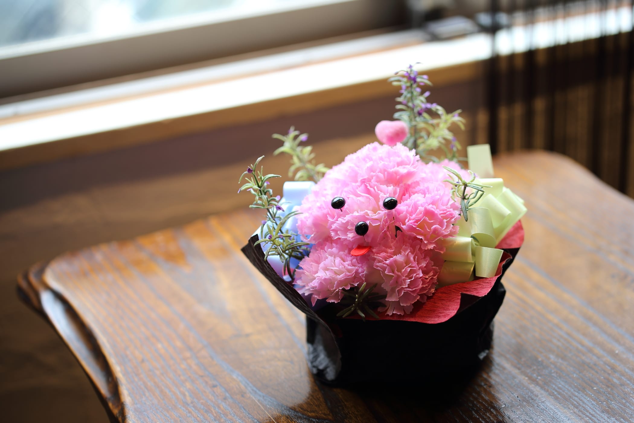 おすすめ お花 造花 を使ったプードルアレンジメントの作り方を大公開 東京 吉祥寺のフラワーセラピーを取り入れたお花屋さん Heartfelt Flowers 花心